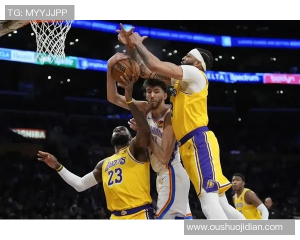 2012年4月23日湖人与雷霆的经典对决回顾与精彩瞬间分析 2012年4月23日湖人与雷霆的经典对决回顾与精彩瞬间分析