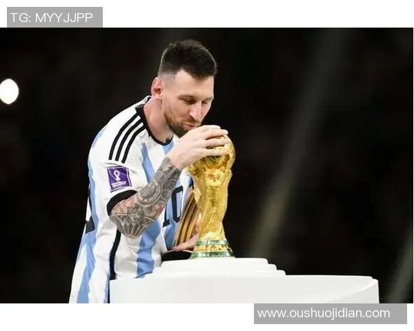 梅西荣膺2021西甲金球奖捧得本赛季最佳球员称号